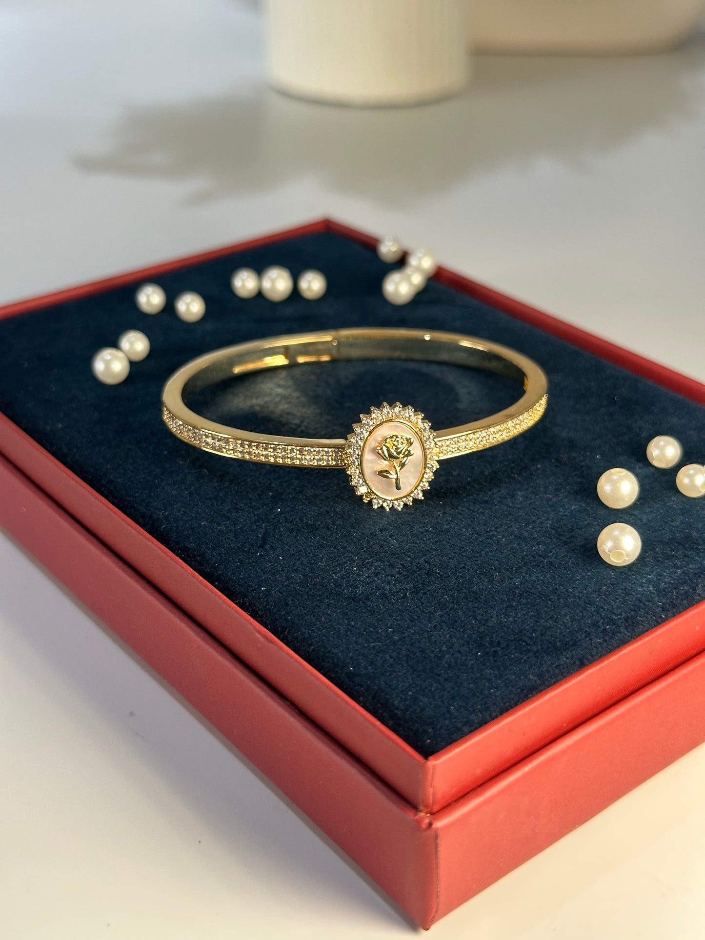 Exquisite Rose-Inspired Xuping Kada