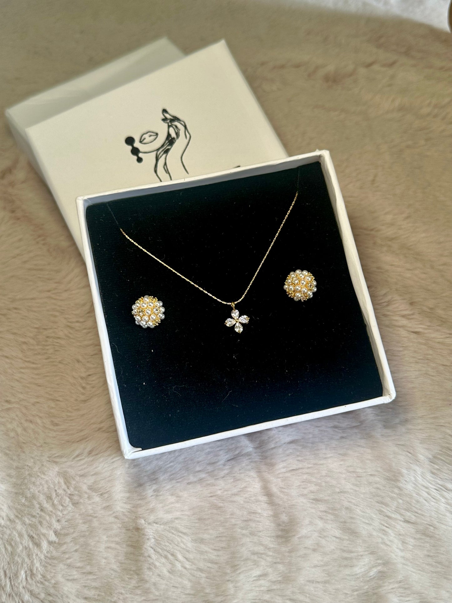 Pearl-Inspired Jewelry Set