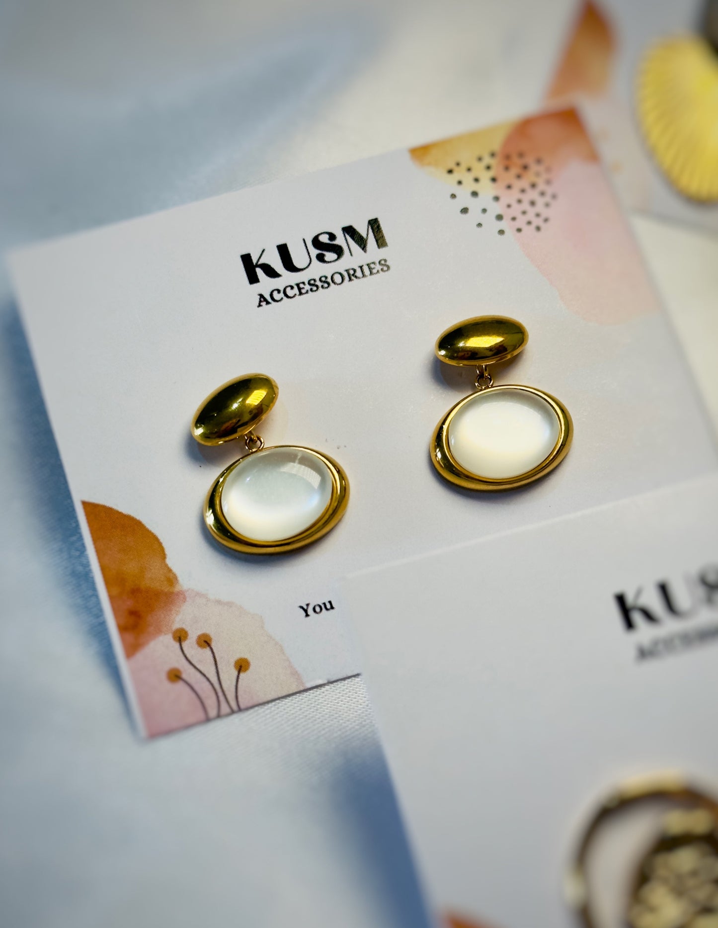 Soft Pearl Glow Earrings