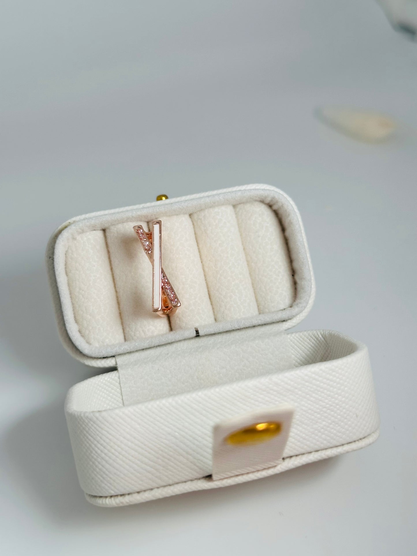Criss Cross Ring