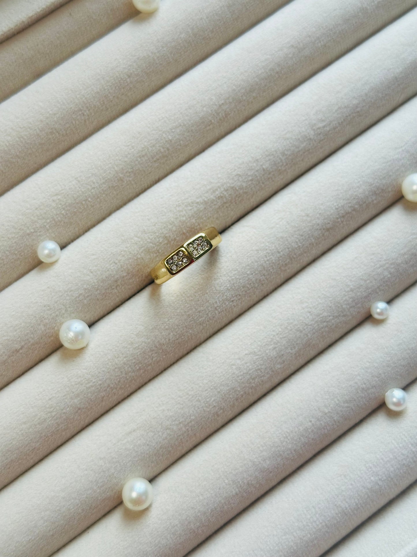 Stylish Stone-Studded Ring