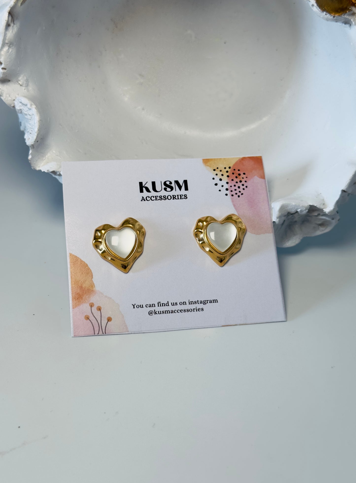 White Love Pearl Earrings