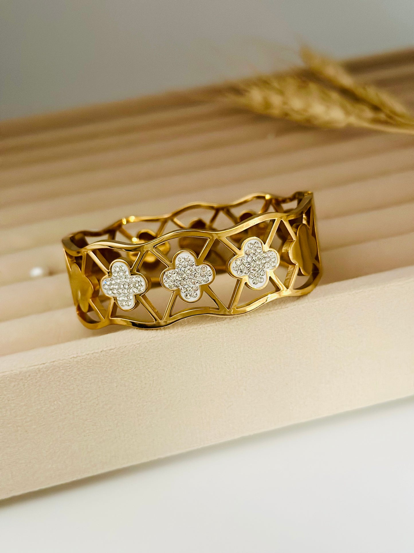 Wavy Stone Studded Kada