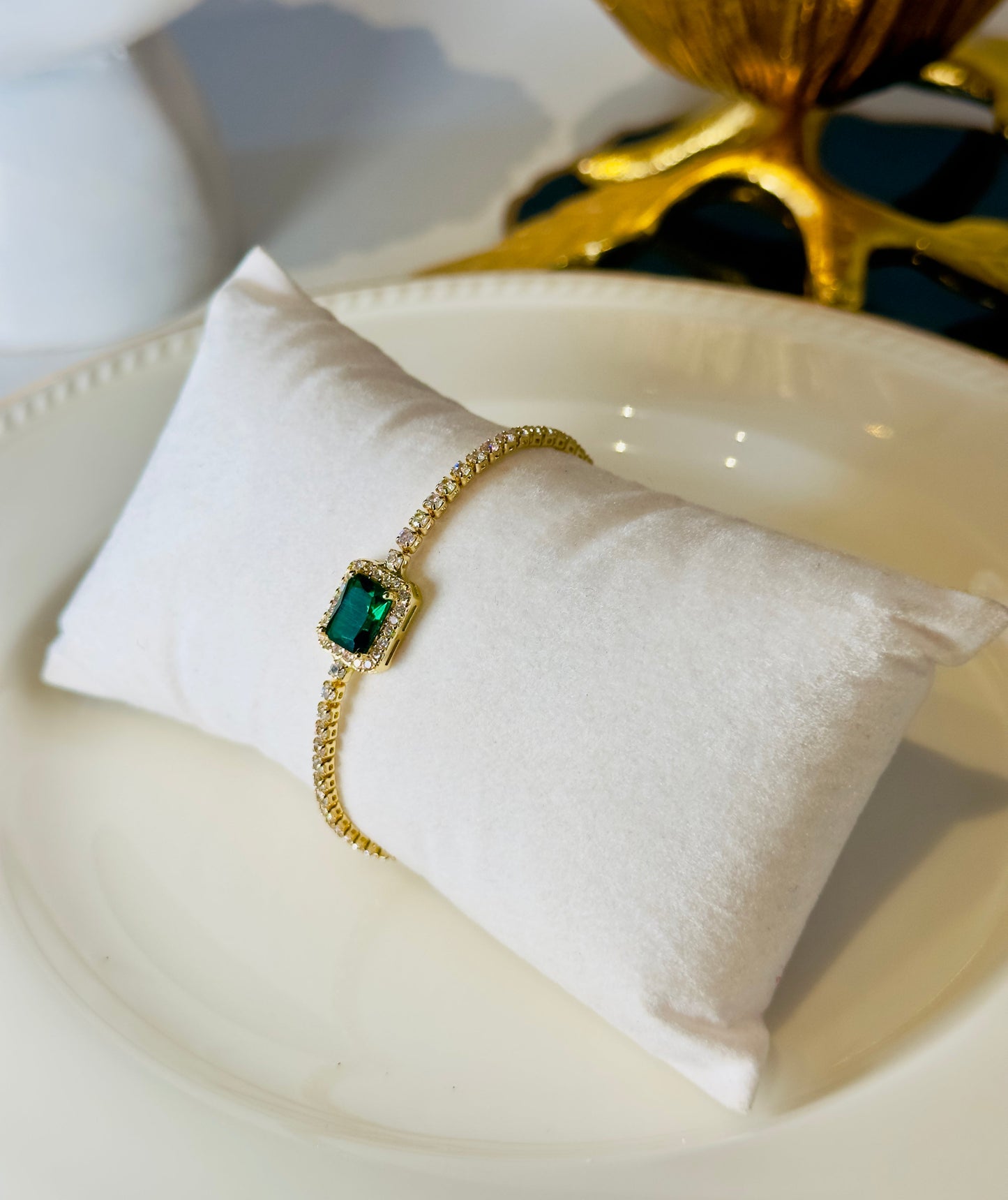 Emerald-toned shimmery bracelet