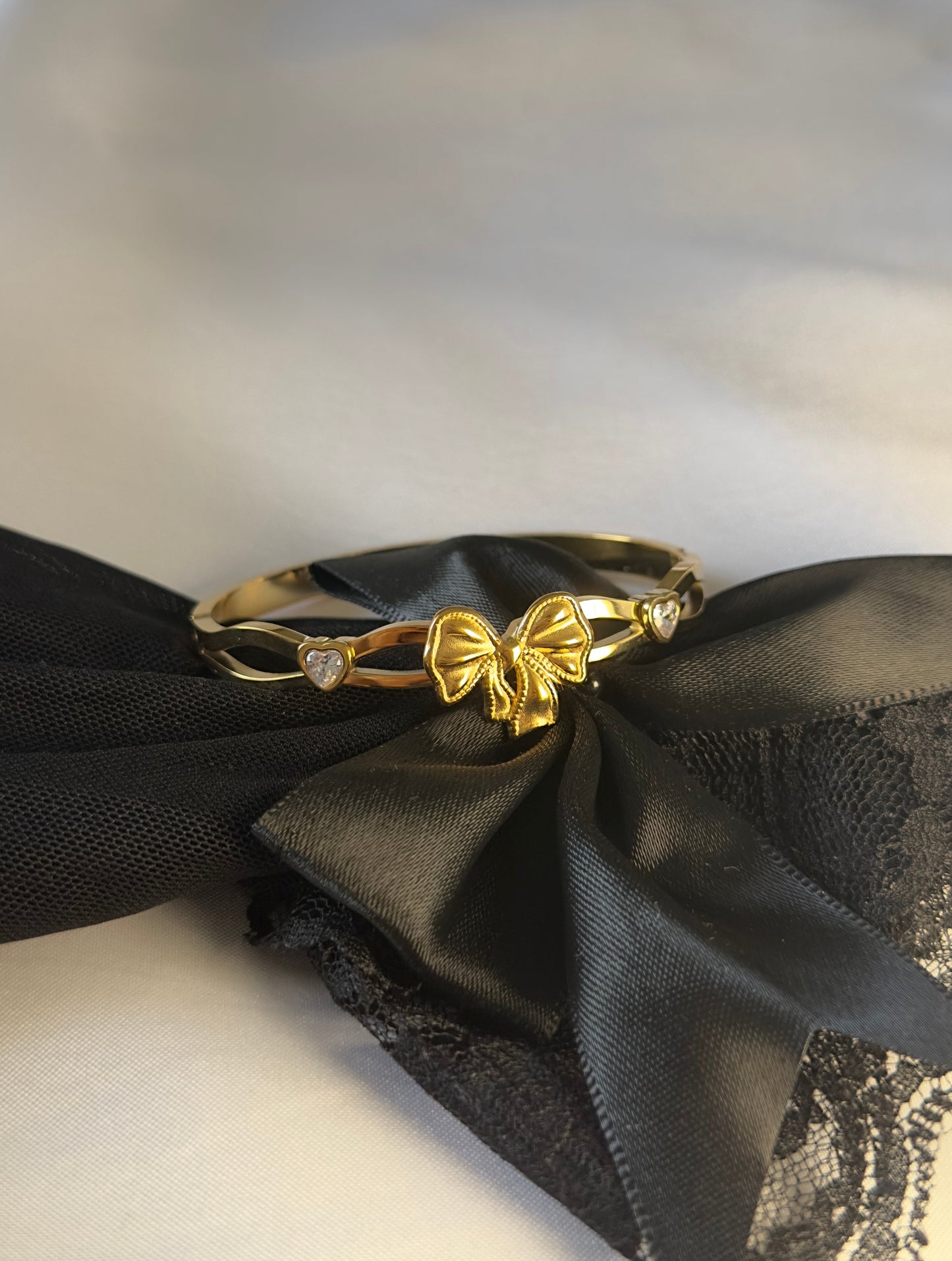Bow Inspired Wrist Kada