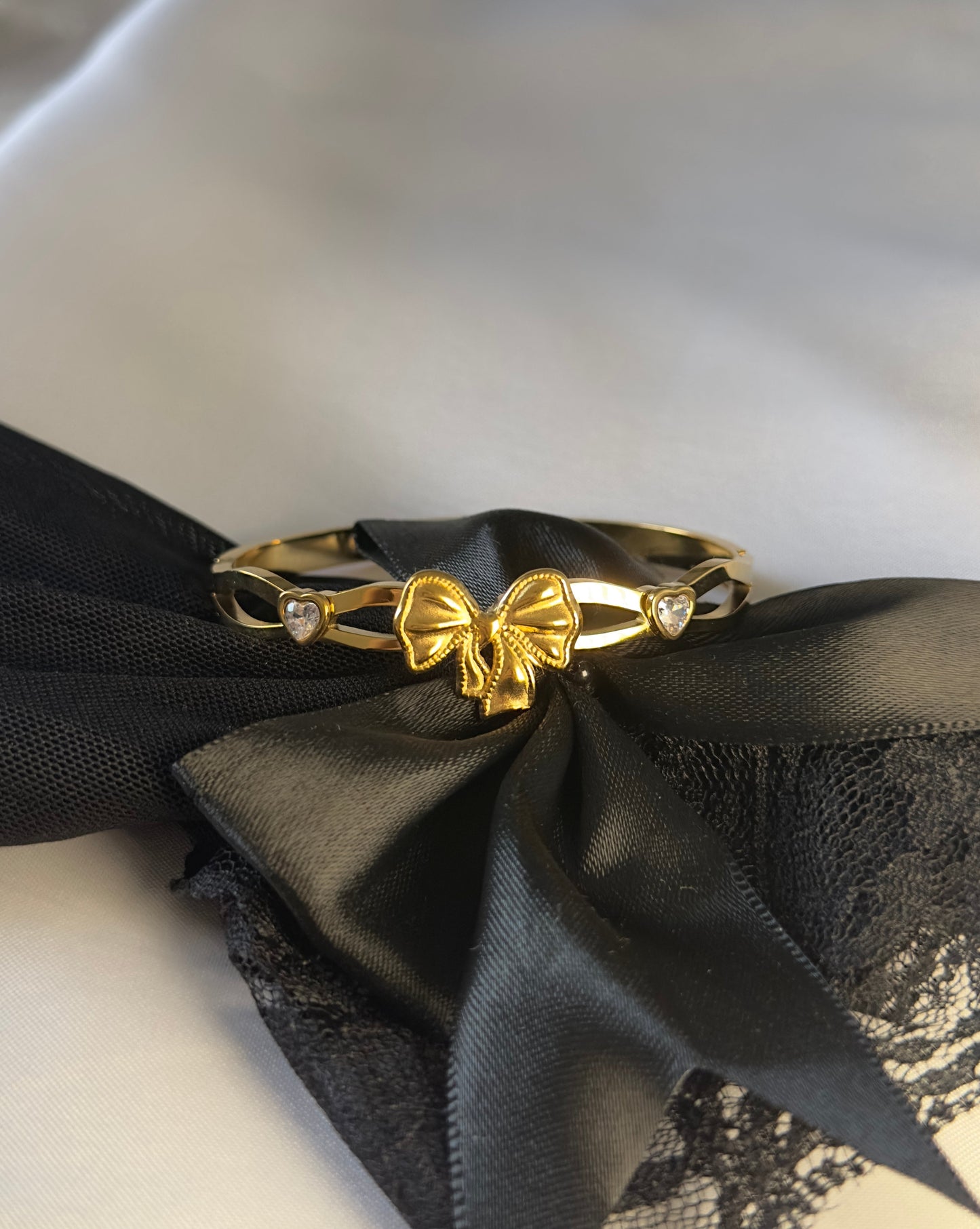 Bow Inspired Wrist Kada