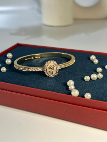 Exquisite Rose-Inspired Xuping Kada