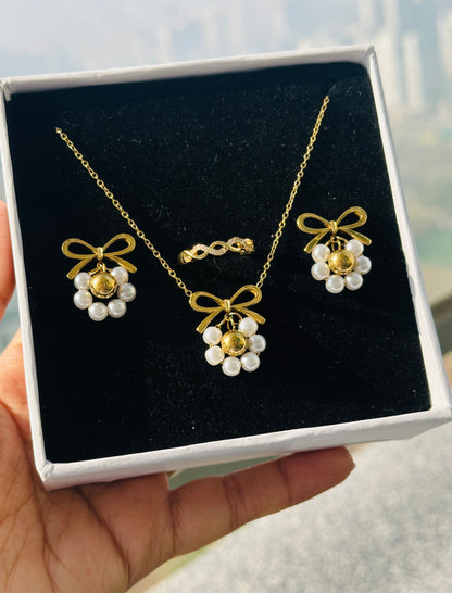 Daisy Flower and Bow-Inspired Set