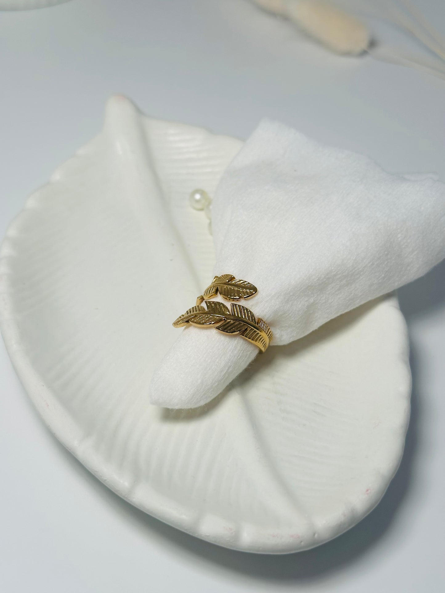 Leaf Curl Ring