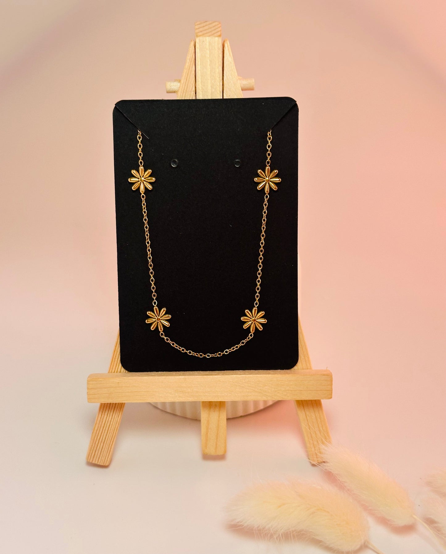 Floral Daisy Necklace