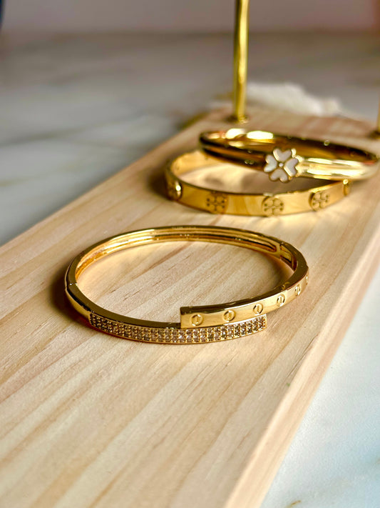 Classic-Style Stone Kada