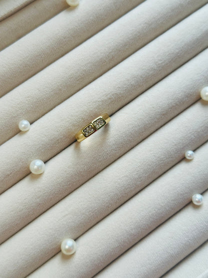 Stylish Stone-Studded Ring