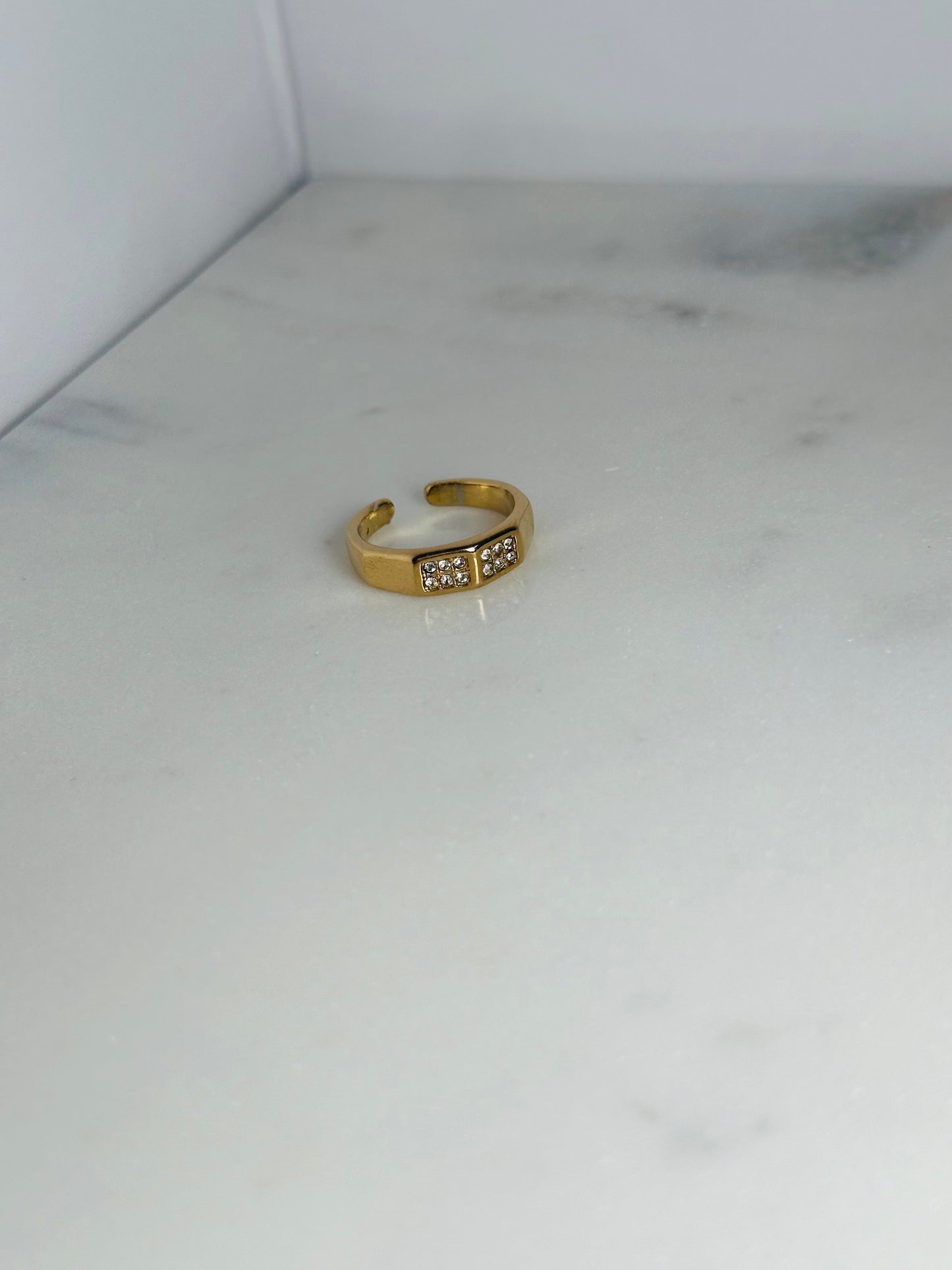 Stylish Stone-Studded Ring