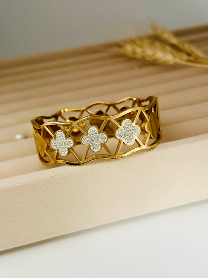 Wavy Stone Studded Kada
