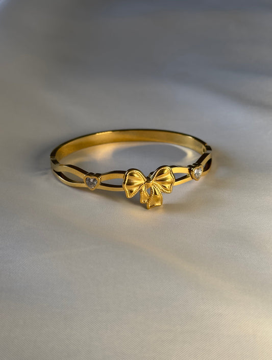 Bow Inspired Wrist Kada