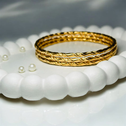 Round shaped bangles
